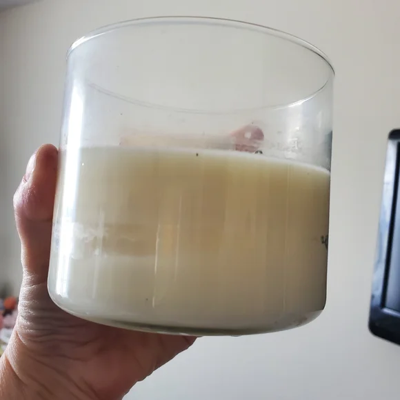 White Barn Spring Scented Candle *USED/NO LID - Picture 3 of 4